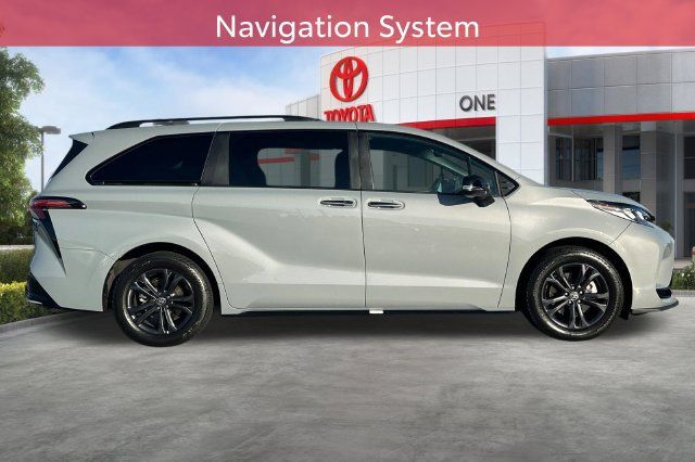 Certified 2025 Toyota Sienna XSE w/ XSE Premium Package AWD/4WD image 3