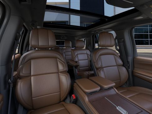 New 2026 Lincoln Navigator Reserve AWD/4WD image 10