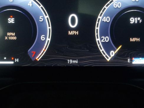 New 2025 Jeep Grand Cherokee L Altitude image 14