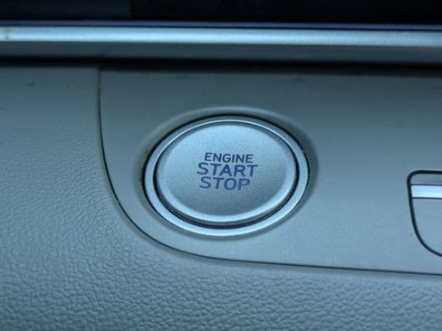 Used 2024 Hyundai Elantra SEL FWD image 26