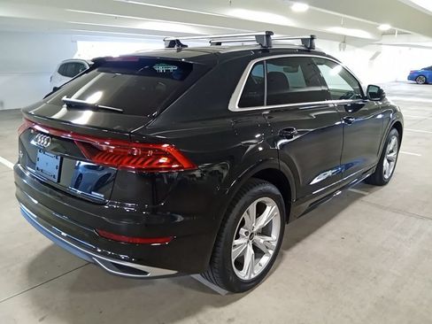 Used 2022 Audi Q8 Premium Plus AWD/4WD image 5
