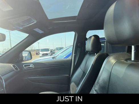 Used 2018 Jeep Grand Cherokee Altitude image 22