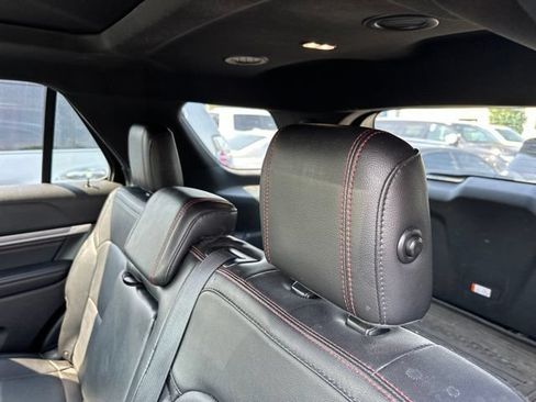 Used 2018 Ford Explorer Sport w/ Equipment Group 401A AWD/4WD image 15