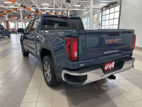 Used 2024 GMC Sierra 1500 SLT image 3