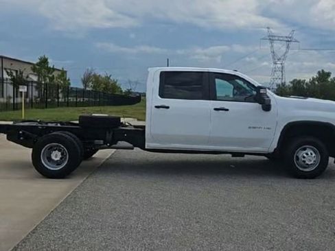 New 2026 Chevrolet Silverado 3500 W/T w/ WT Convenience Package AWD/4WD image 9