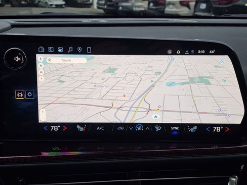 New 2026 Chevrolet Traverse Z71 w/ LPO, Floor Liner Package image 14