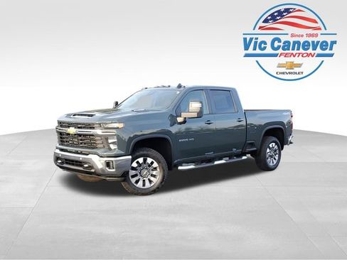 Used 2025 Chevrolet Silverado 2500 LT image 1