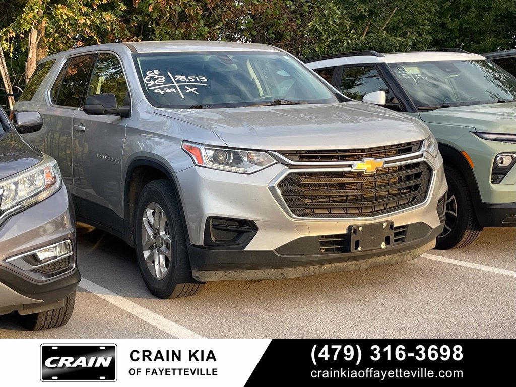 Used 2021 Chevrolet Traverse LS FWD image 1