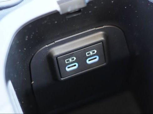 Certified 2022 Toyota RAV4 XLE Premium image 38