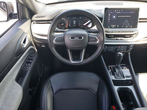 Used 2024 Jeep Compass Latitude AWD/4WD image 16