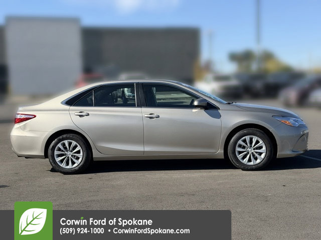 Used 2015 Toyota Camry LE FWD image 10