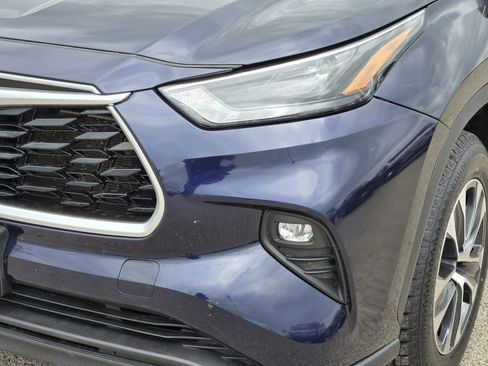 Used 2023 Toyota Highlander XLE image 7