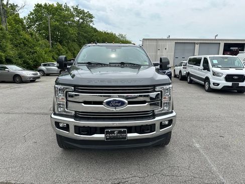 Used 2019 Ford F250 Lariat w/ Lariat Ultimate Package AWD/4WD image 2