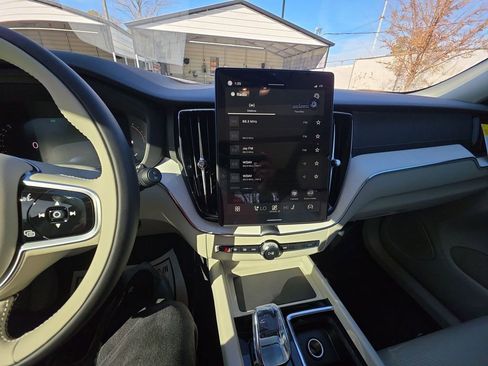 New 2026 Volvo XC60 B5 Ultra w/ Protection Package Premier image 28