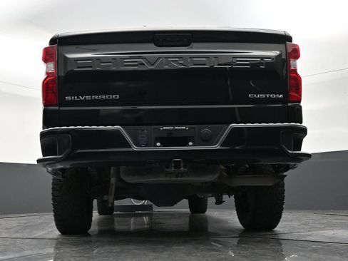 Used 2023 Chevrolet Silverado 1500 Custom Trail Boss AWD/4WD image 24