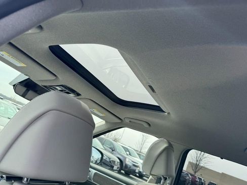 Used 2024 Hyundai Santa Fe Limited image 11