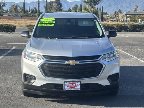 Used 2021 Chevrolet Traverse LS FWD image 3