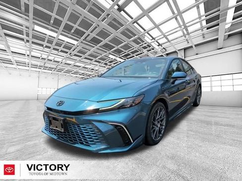 Used 2025 Toyota Camry XSE FWD image 7