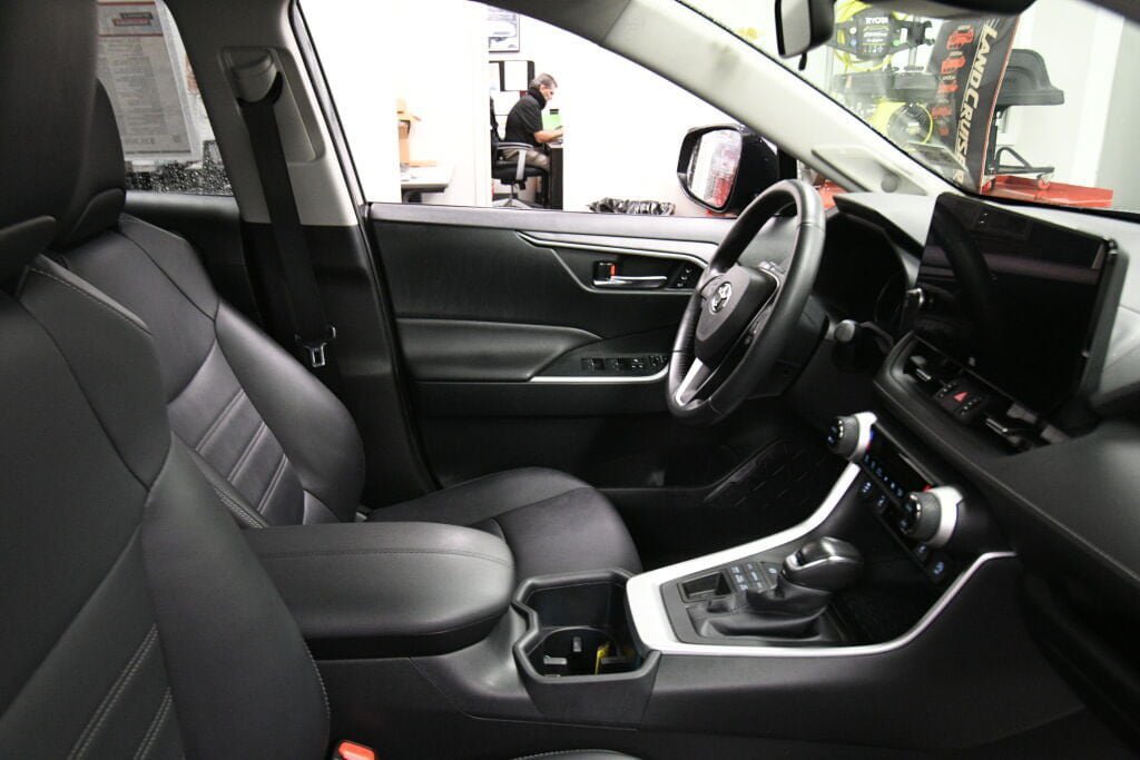 Used 2023 Toyota RAV4 XLE Premium AWD/4WD image 30