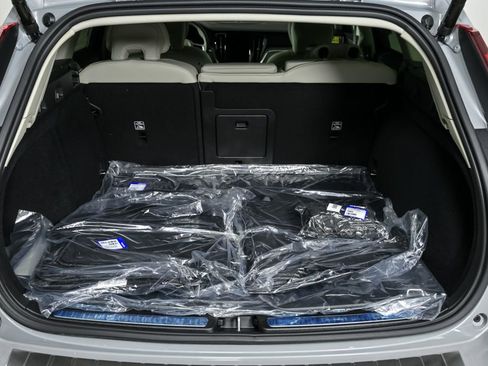 New 2026 Volvo V60 B5 Cross Country Plus w/ Protection Package Premier image 30