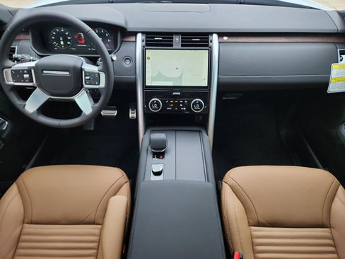 New 2026 Land Rover Discovery Dynamic SE AWD/4WD image 15