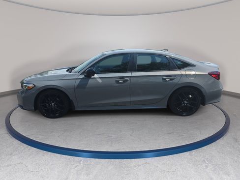 Used 2025 Honda Civic Sport image 8