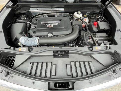 Used 2024 Cadillac XT4 Premium Luxury FWD image 33