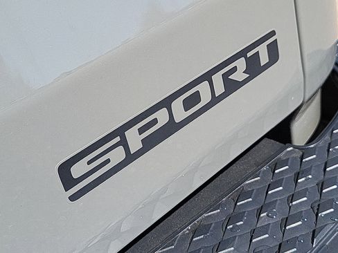 Used 2020 Jeep Gladiator Sport w/ Quick Order Package 24S image 11