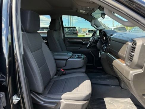 Used 2022 GMC Sierra 1500 Elevation w/ LPO, Elevation Black Package AWD/4WD image 18