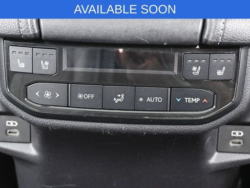 Used 2024 Toyota Grand Highlander AWD image 35