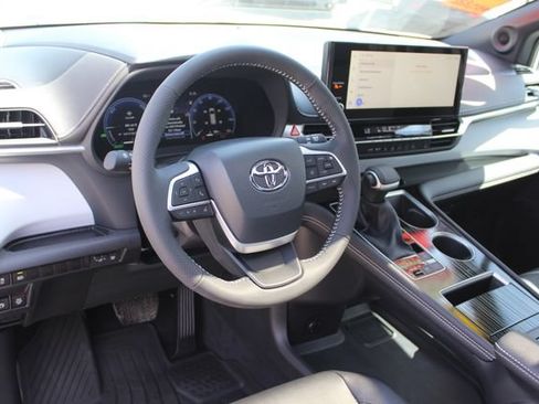 Certified 2026 Toyota Sienna XSE FWD image 53