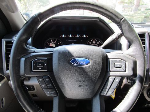 Used 2018 Ford F150 XLT w/ Equipment Group 302A Luxury image 33