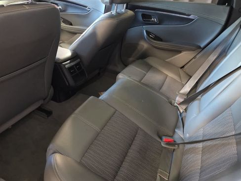 Used 2014 Chevrolet Impala LT FWD image 5