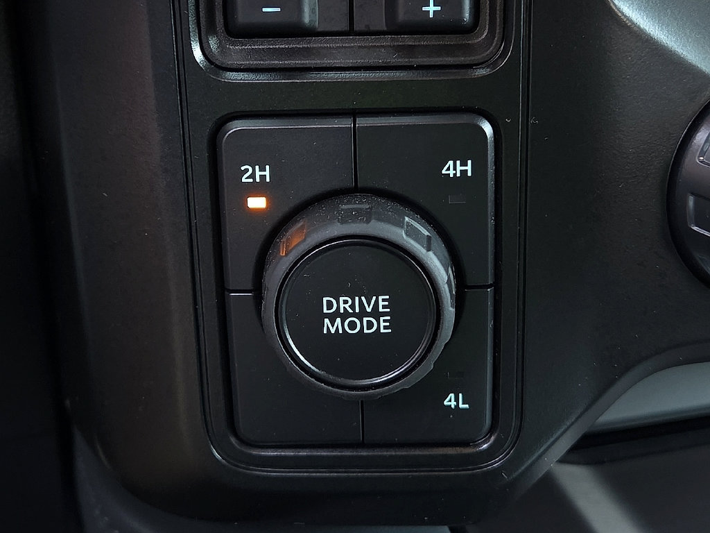 Used 2026 Ford F350 Platinum AWD/4WD image 16