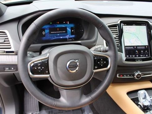 Certified 2025 Volvo XC90 T8 Ultra w/ Protection Package Premier AWD/4WD image 31