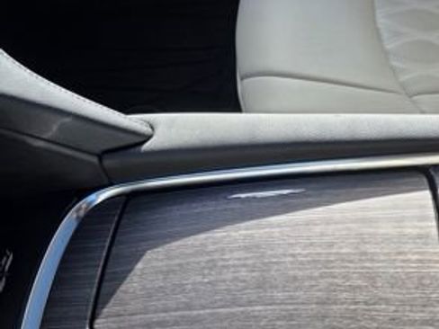 Used 2023 Buick Enclave Avenir w/ Avenir Technology Package image 24