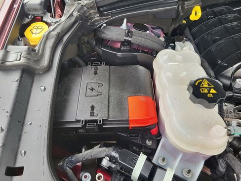 Used 2025 Jeep Grand Cherokee Laredo X w/ Luxury Tech Group I image 72