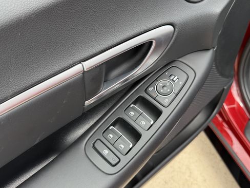 Used 2025 Hyundai Sonata SEL FWD image 12