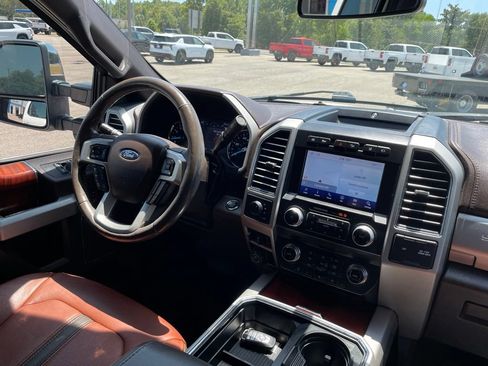 Used 2020 Ford F350 King Ranch w/ King Ranch Ultimate Package AWD/4WD image 34