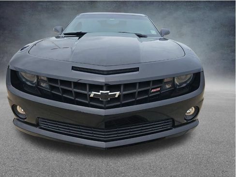 Used 2010 Chevrolet Camaro SS w/ RS Package RWD image 2