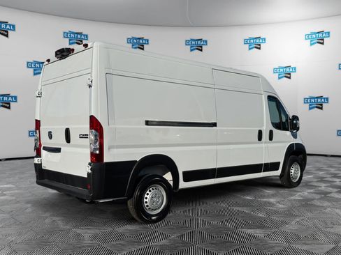 Used 2025 RAM ProMaster 2500 w/ Storage Group image 6