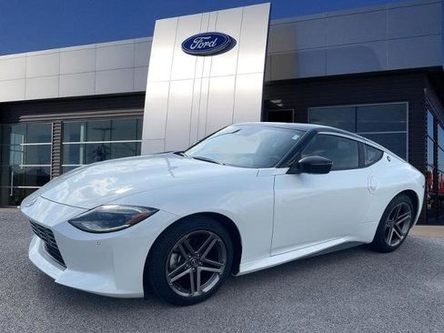 Used 2024 Nissan Z Sport w/ Floor Mat Package RWD image 4