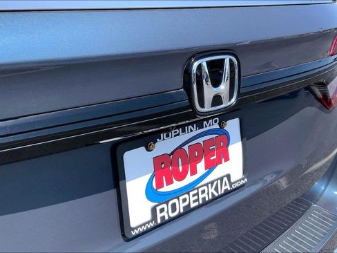 Used 2025 Honda Odyssey EX-L image 32