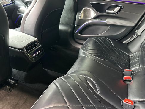 Certified 2023 Mercedes-Benz EQS 580 4MATIC Sedan image 31