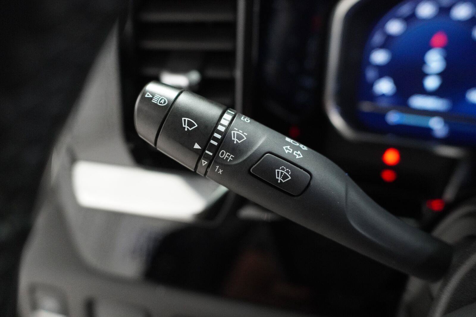 Used 2025 Chevrolet Silverado 1500 LT RWD image 9