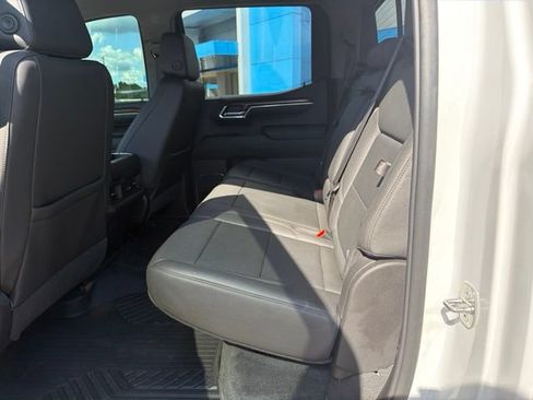 Used 2024 Chevrolet Silverado 1500 LT Trail Boss w/ Convenience Package II AWD/4WD image 19