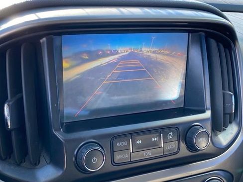 Used 2015 Chevrolet Colorado Z71 image 11