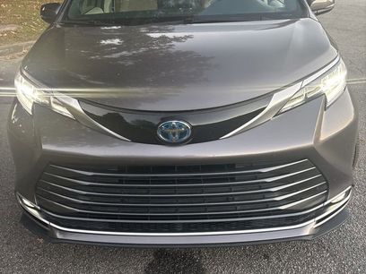 Used 2022 Toyota Sienna Limited