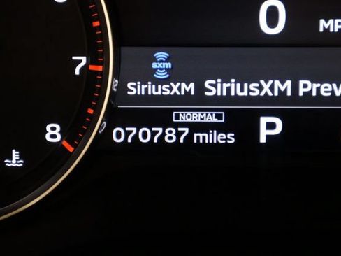 Used 2024 Mitsubishi Outlander SE AWD/4WD image 15