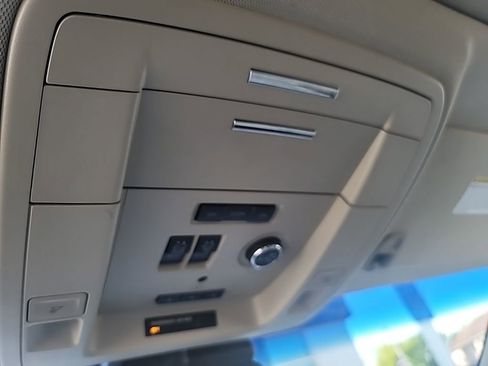 Used 2020 GMC Yukon XL Denali w/ Denali Premium Package image 31